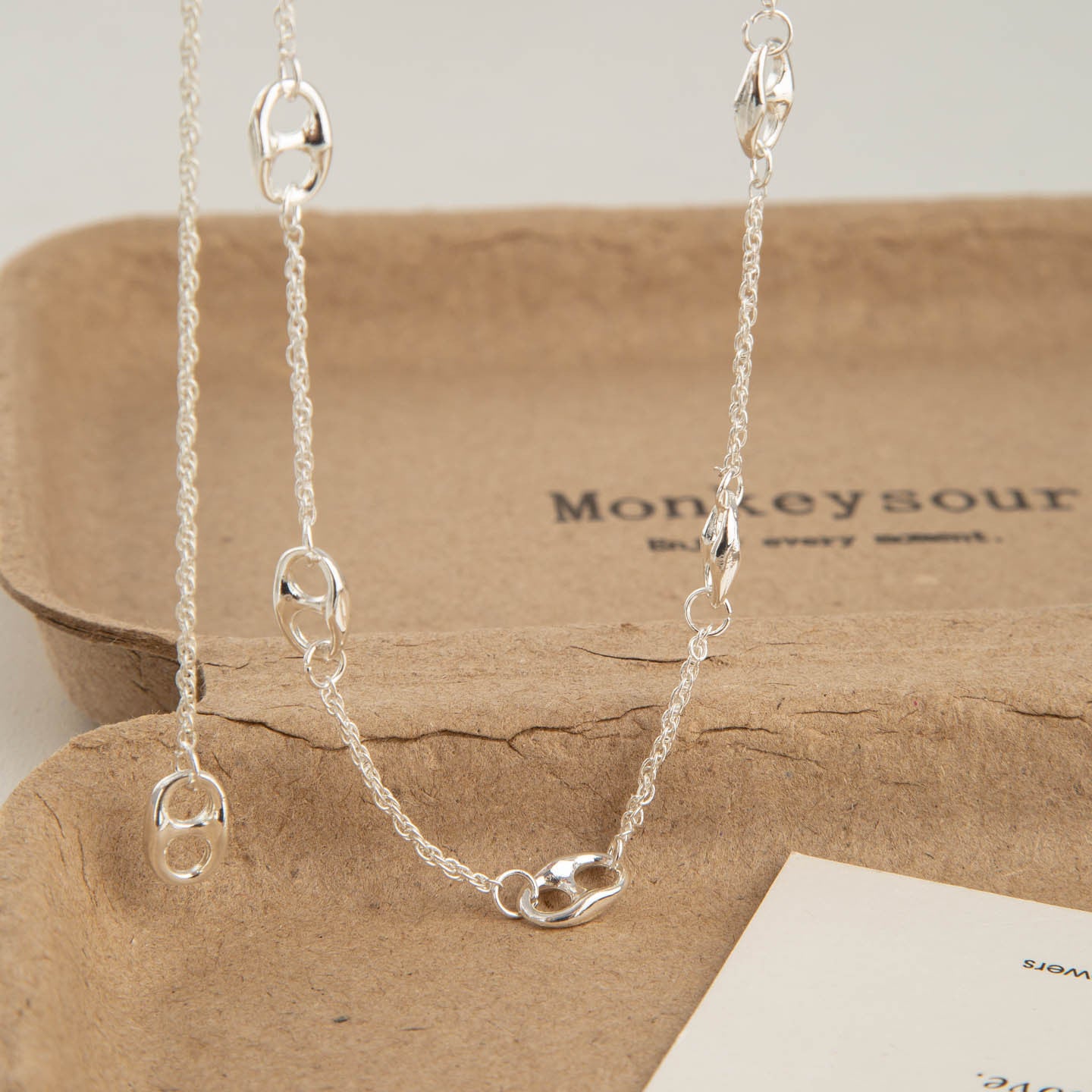 Women's Pull Design Sense Niche Retro Personality Minimalism Sweater Necklaces