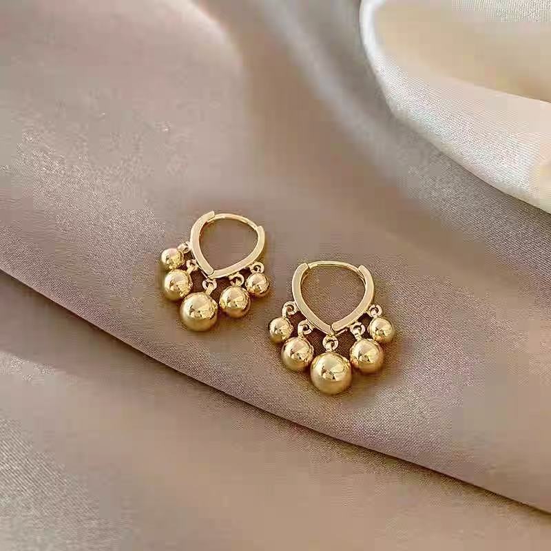 Women's Exaggerated Geometry Metal Circle Tassel Light Luxury High-grade Elegant Ear Earrings