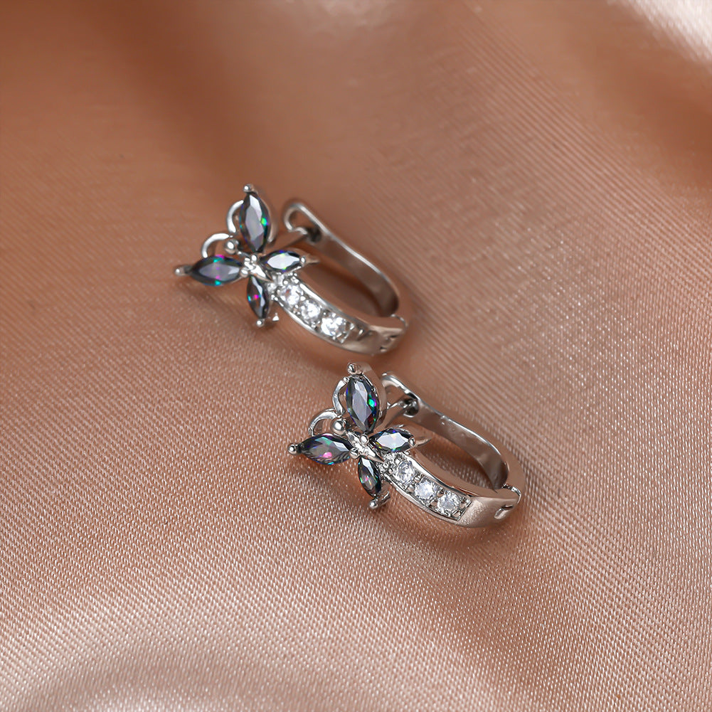 Women's Vintage Pastoral Style Edge Inlaid Zircon Small Butterfly Clip Earrings
