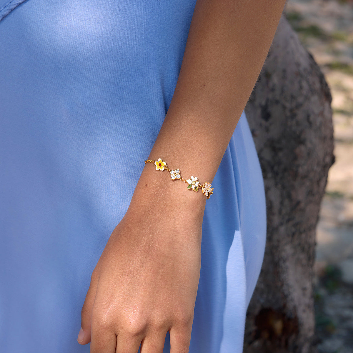 Style Niche With Zircon Flower Stainless Bracelet