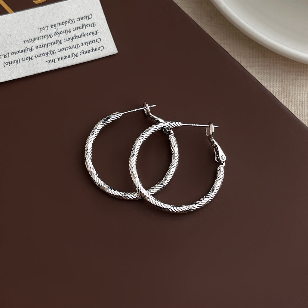Women's Minimalist Exaggerated Big Ear Fashionable Temperament Personalized Cold Style Simple Earrings