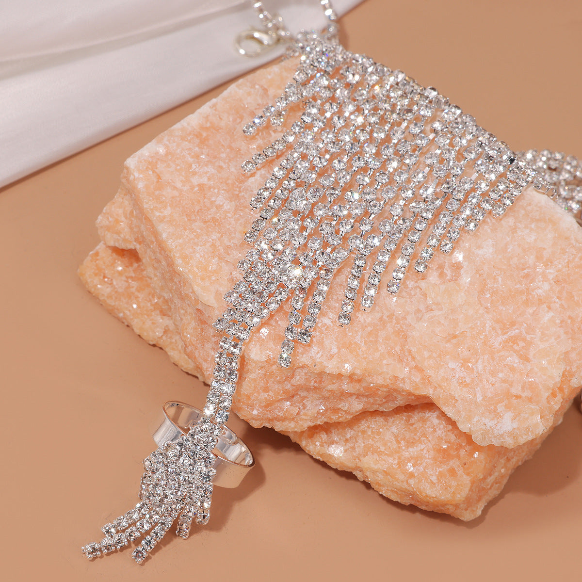 Rhinestone Inlaid One Finger Chain Bride Bracelet