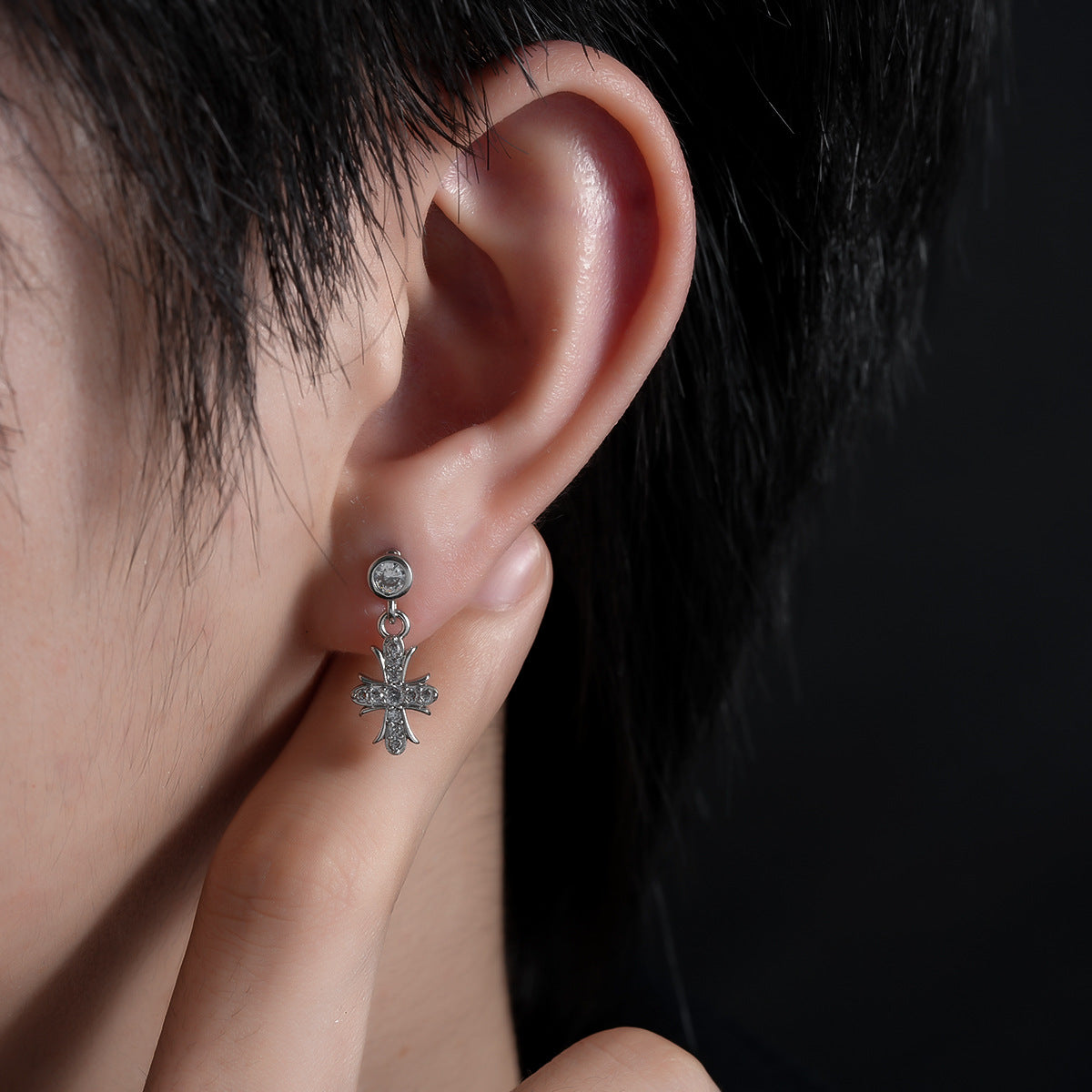 Women's & Men's Cross Light Luxury High-grade Fashion Zircon Stud Earrings