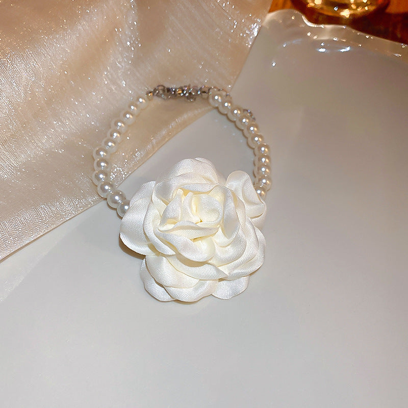 Women's Pearl Buckle French Fashion Design Retro Love Temperament Bracelets