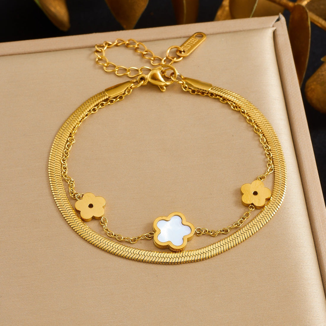 Stainless Steel Exaggerated Design Love Heart Flowers Gold-plated Pendants