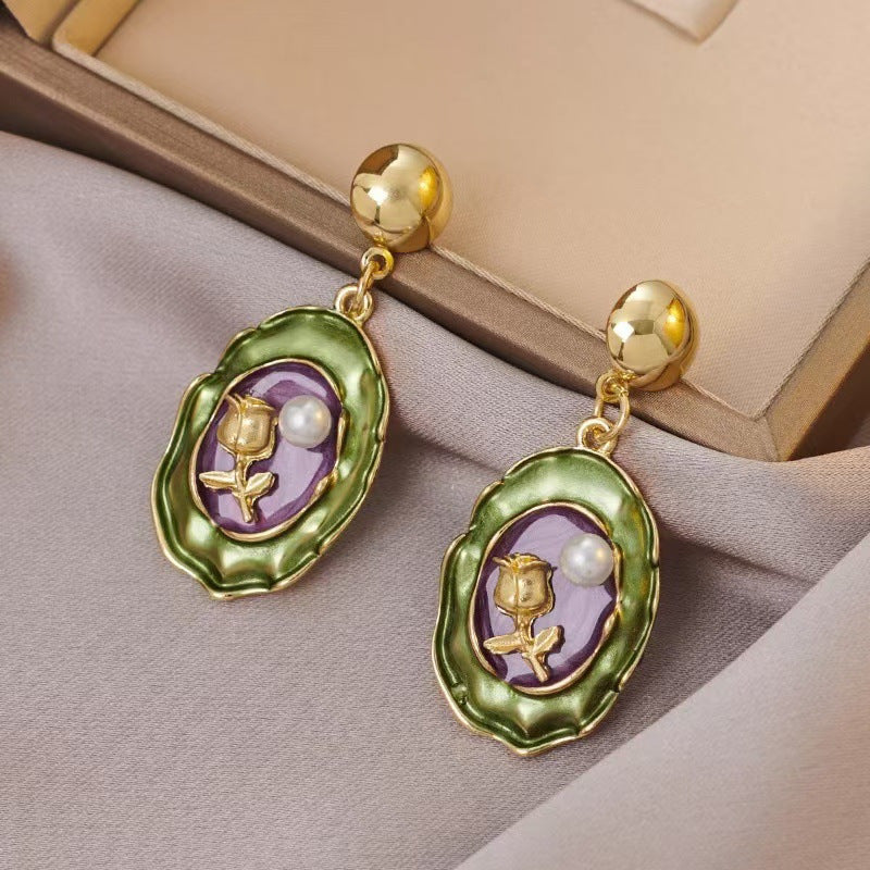 Retro Green Oil Painting Ancient Style Flower Light Luxury Palace Stud Earrings