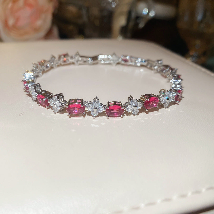 With Diamond Round Exquisite Fashion Retro Unique Design Light Luxury Bracelets