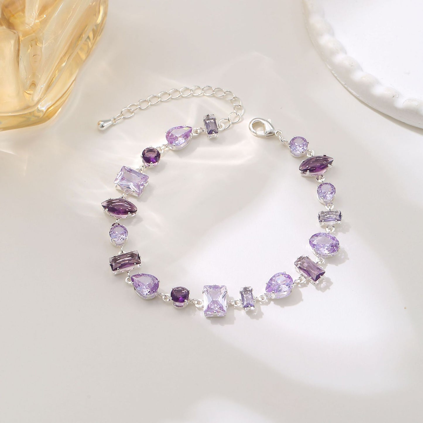 Women's Copper Inlaid Zircon Fashion Temperamental Minority Bracelet
