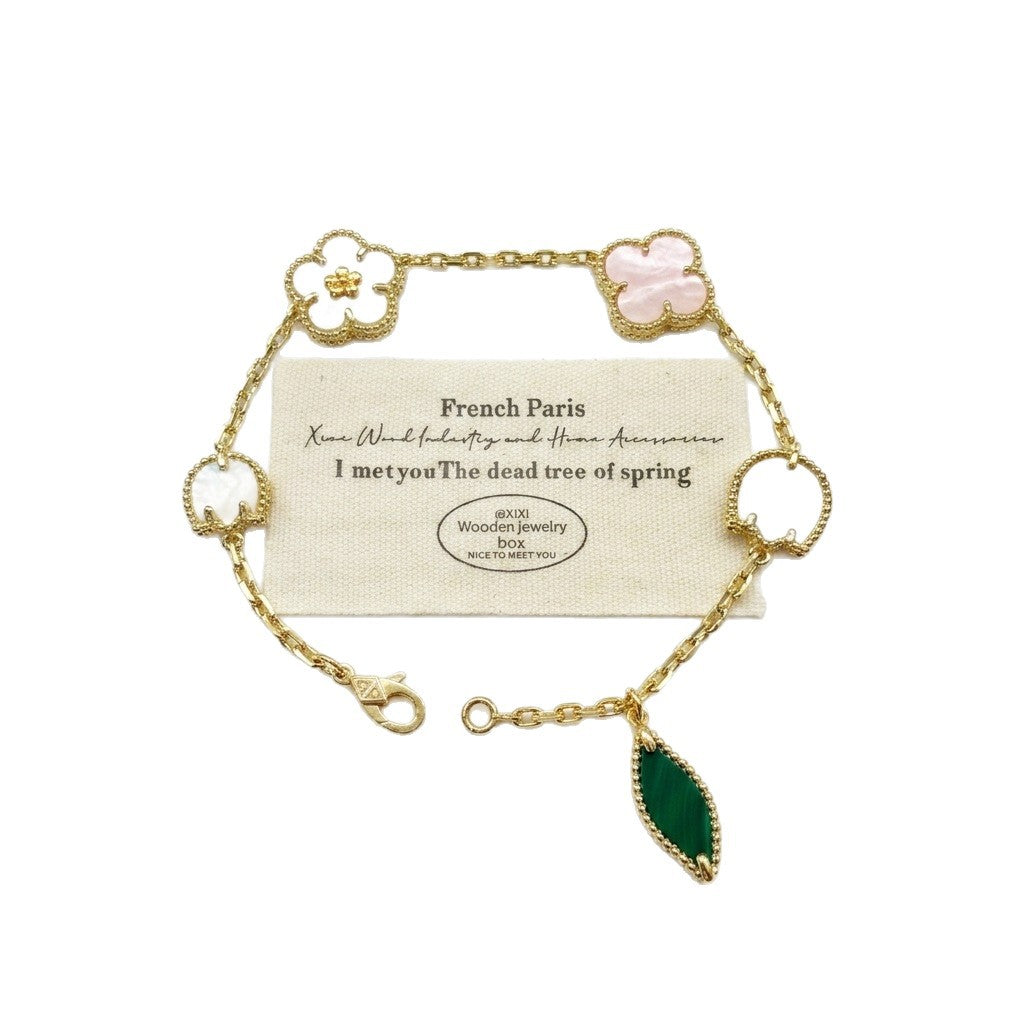 Women's Four-leaf Clover Fashion High Sense Palace Style Personalized Natural Shell Bracelet
