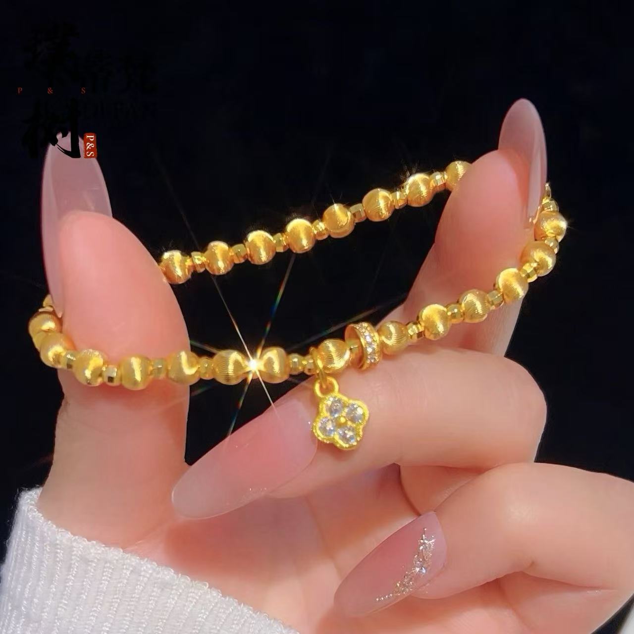 Drill Four-leaf Clover Flashing Cat Eye Bracelet