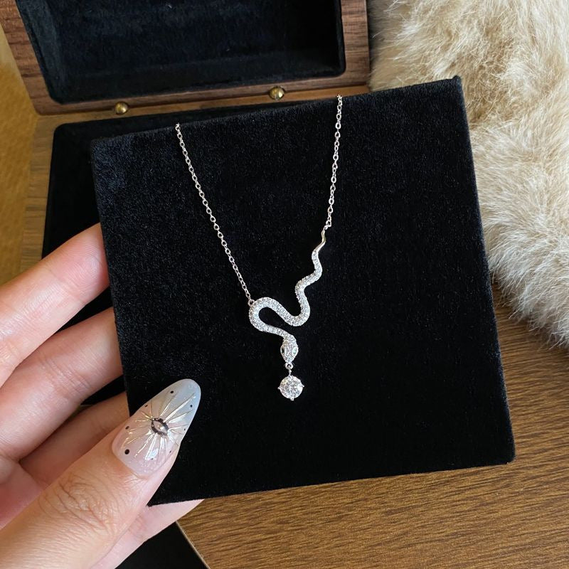 Women's Sier Light Luxury High-grade Design Clavicle Necklaces