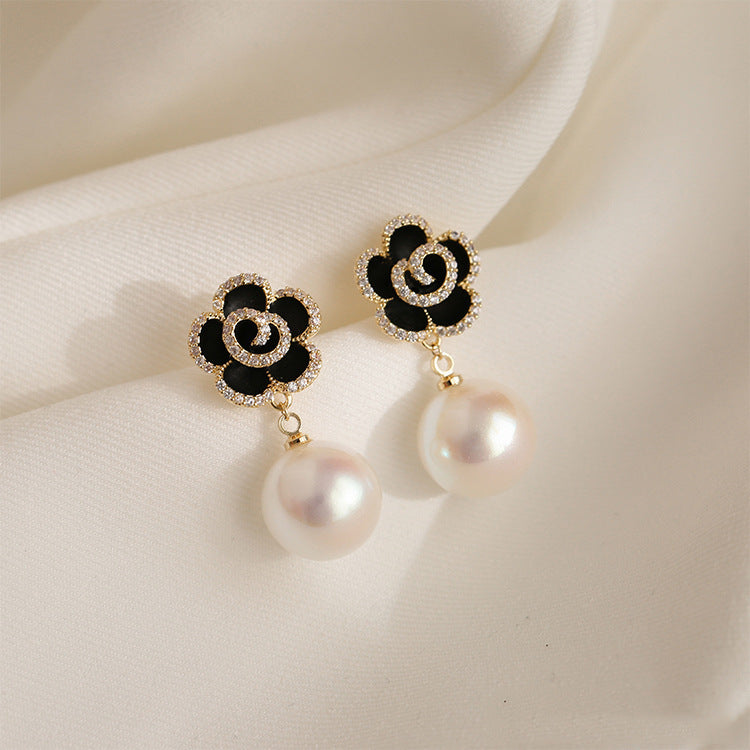 Women's Black Rose Pearl Flower Elegant Three-dimensional Stud Earrings