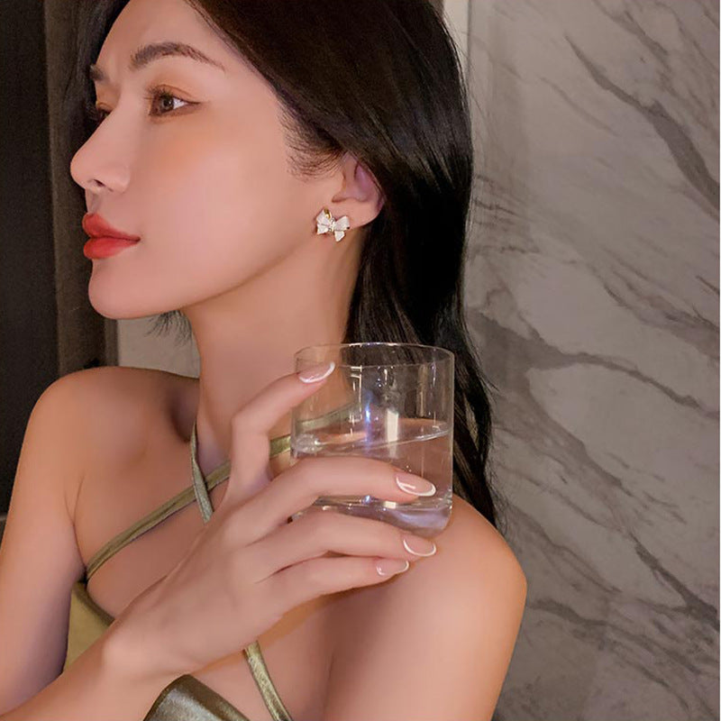 Women's Sier Needle High-grade Bow Design Light Earrings