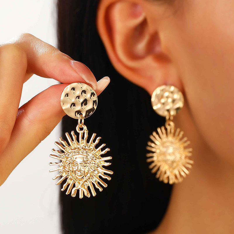 Women's Geometric Glossy Light Luxury High-grade Exaggerated Earrings