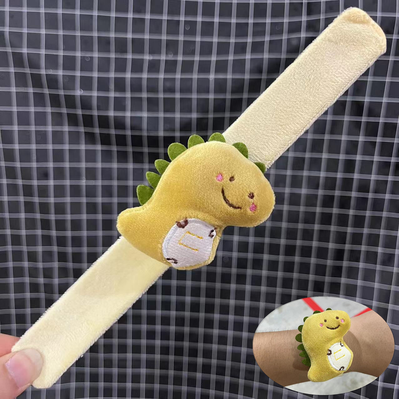 Children's Plush Cartoon Pop Cute Couple Female Slap Bracelet