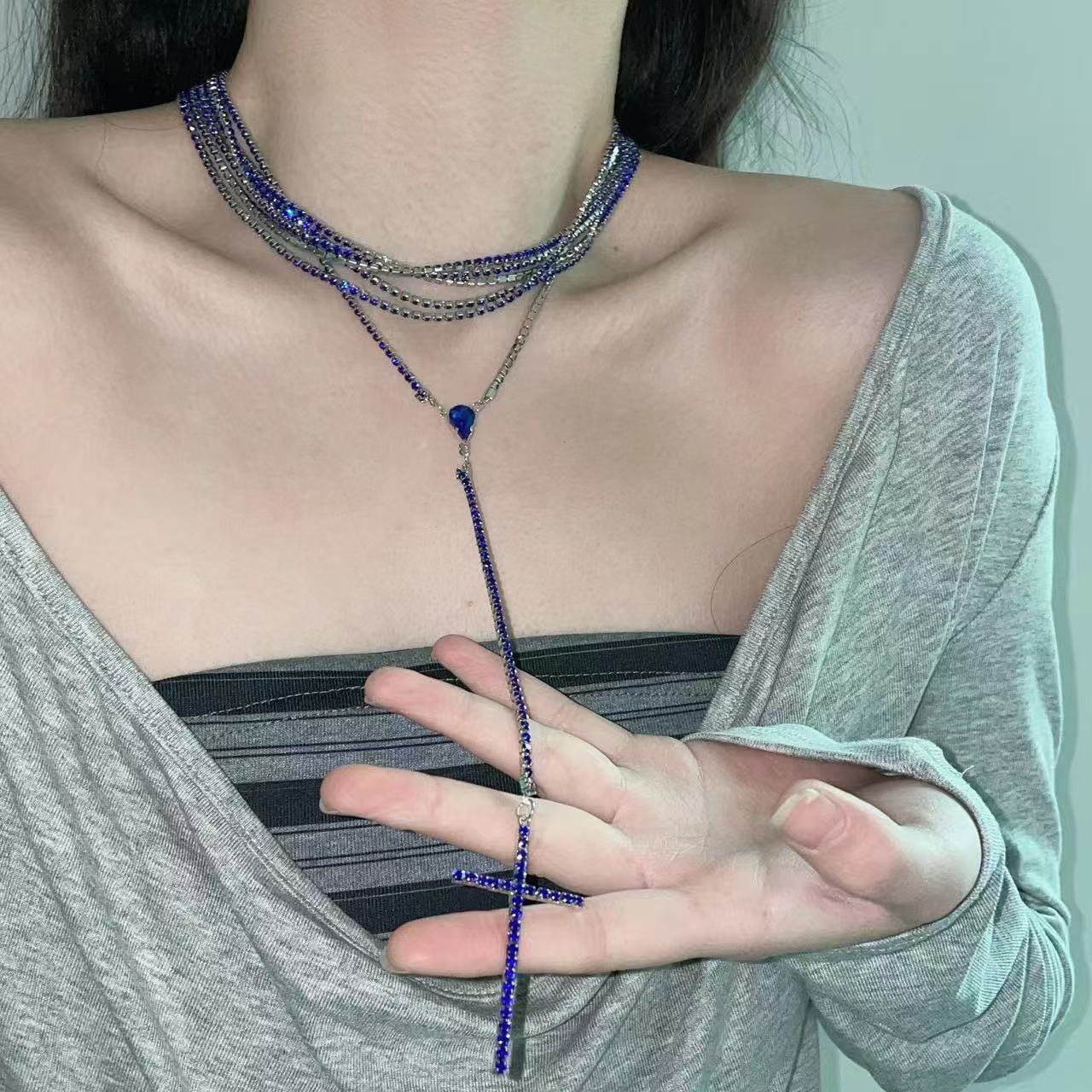 Women's High-grade Design Beaded Clavicle Chain Twin Cross Necklace