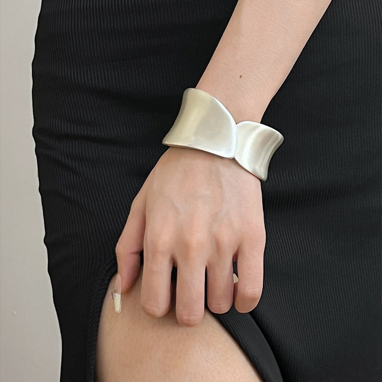 Gold Open Summer Exaggerated Personality Glossy Electroplated Alloy Bracelet