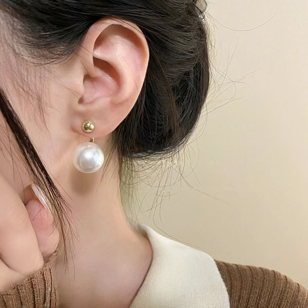 High-grade Retro Baroque Good-looking Pearl Niche Winter Earrings