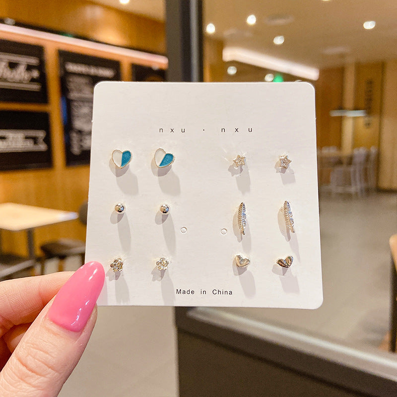 Women's Korean Style Metal Alloy Pearl High-grade Long Stall Light Stud Earrings