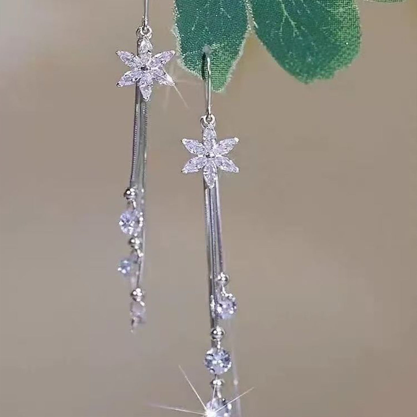 Super Flash Rhinestone Flower Tassel High-grade Suitable For Round Ear Line