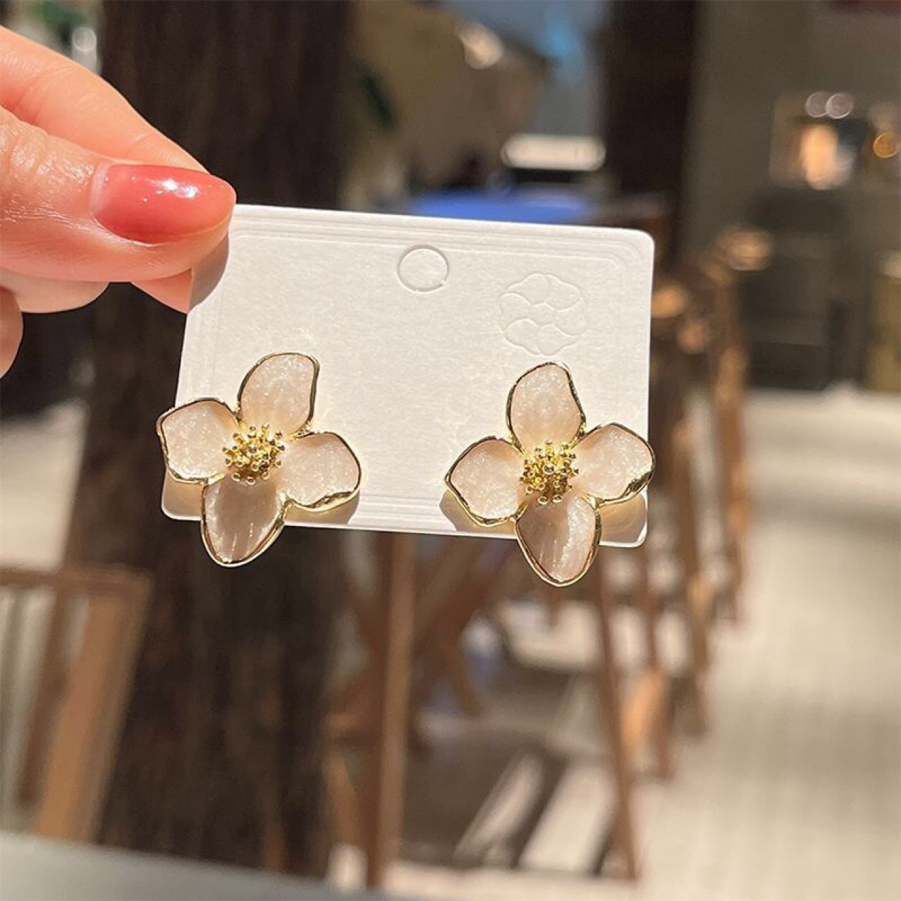 Simple Drop Oil Metal White Petal Exquisite Earrings