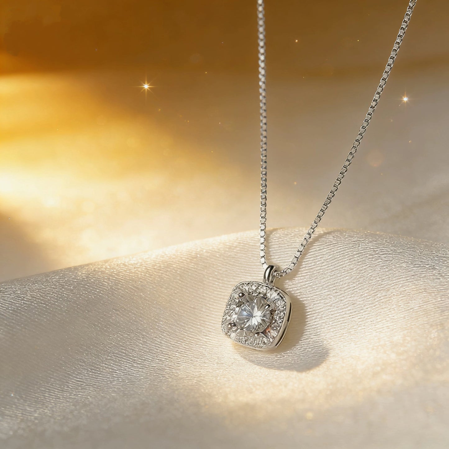 Women's Diamond Small Sugar Cube Round Zircon Light Luxury Clavicle Necklace