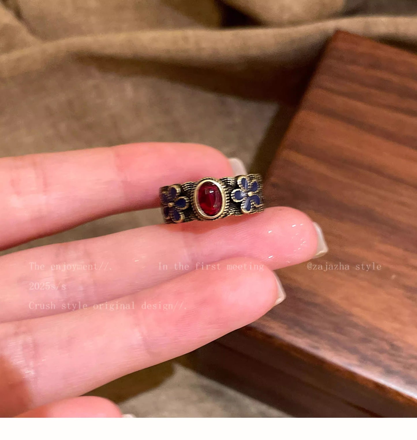 Women's Vintage Love Heart-shaped Ethnic Style Twin Ring