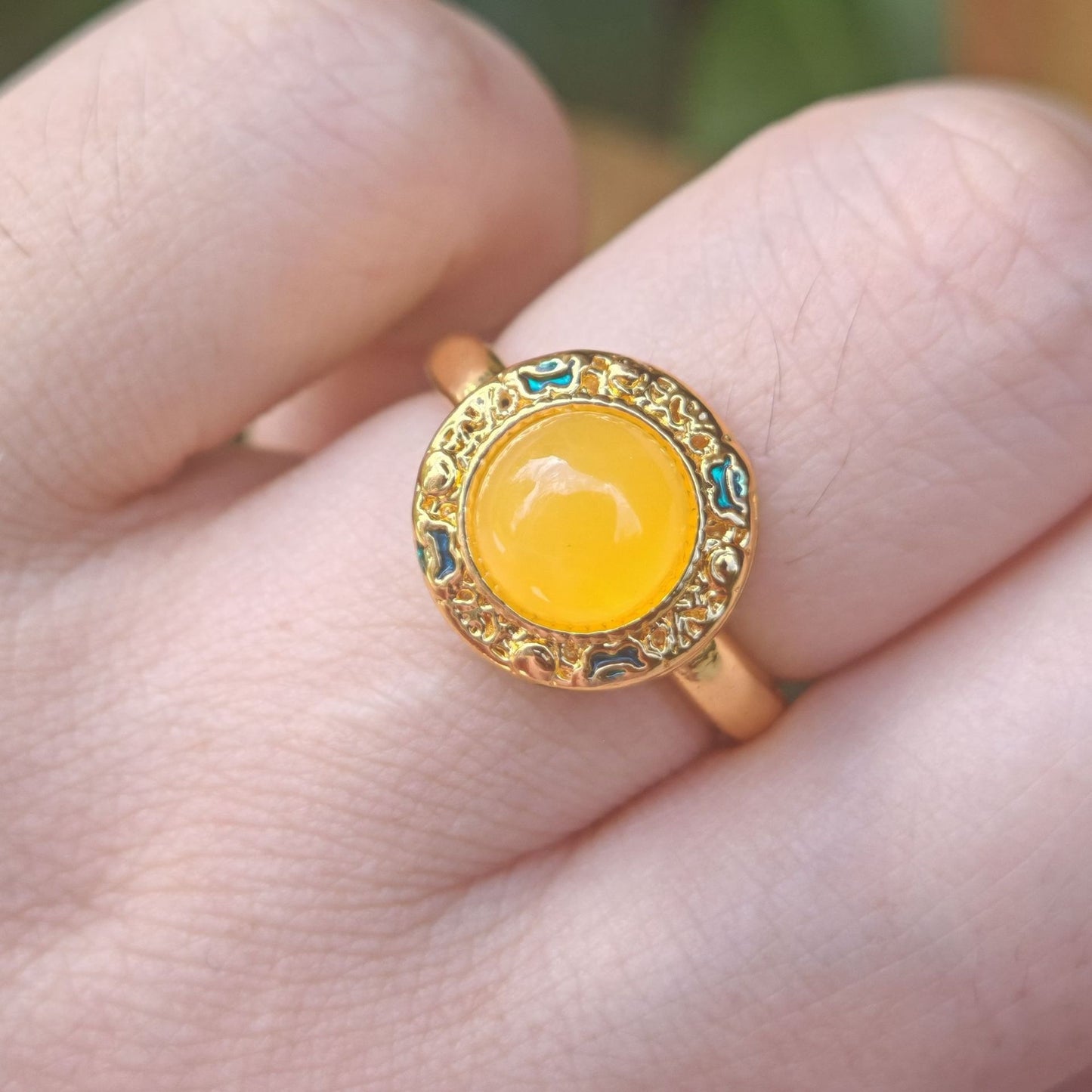 Imitation Natural Beeswax Round Gold-plated Cloisonne Hollow Pattern Yellow Ring