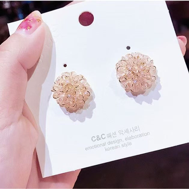 Women's Wild Crystal Flowers High-grade Ear Hipster Fashion Stud Earrings