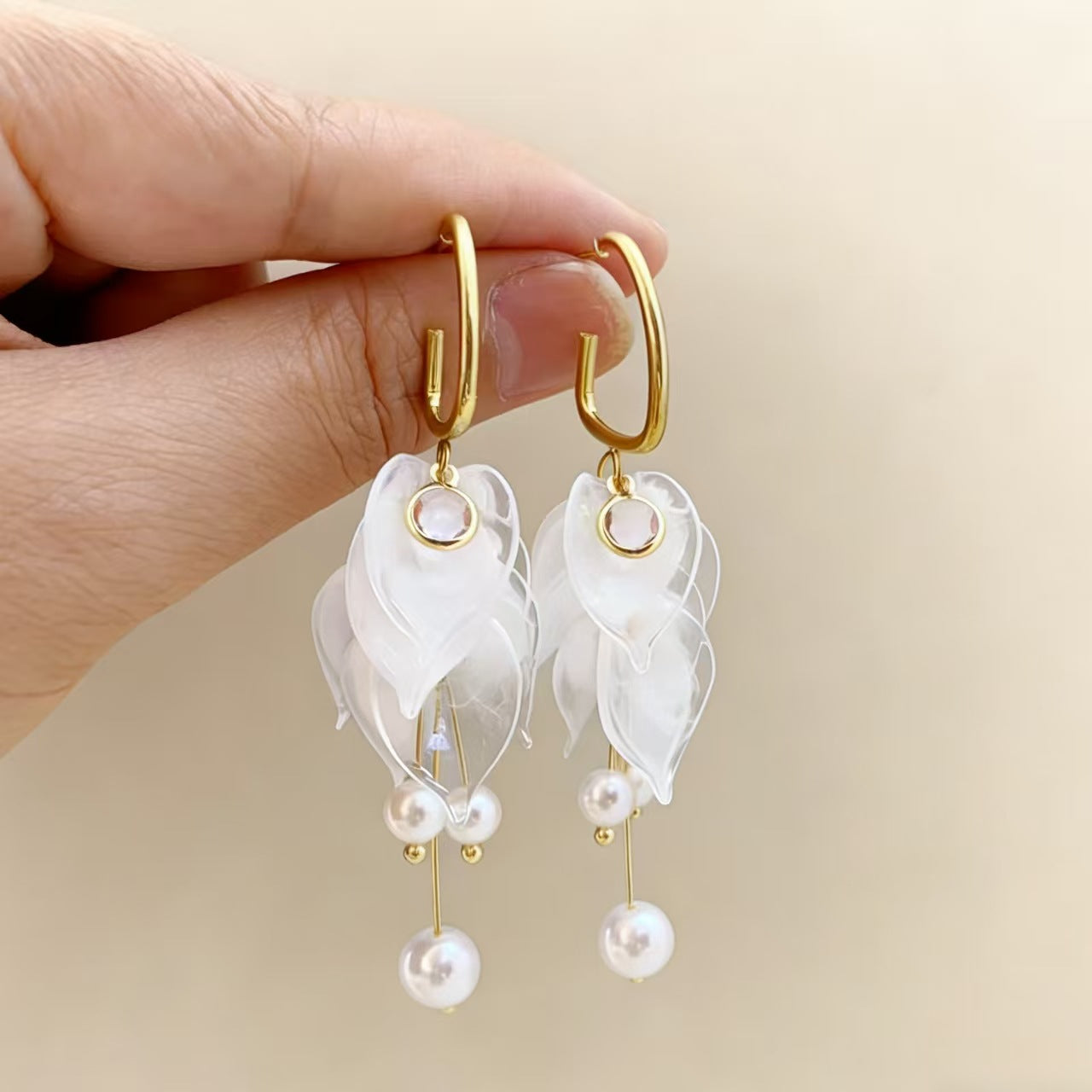 French White Petals Pearl Tassel Light Luxury High Earrings