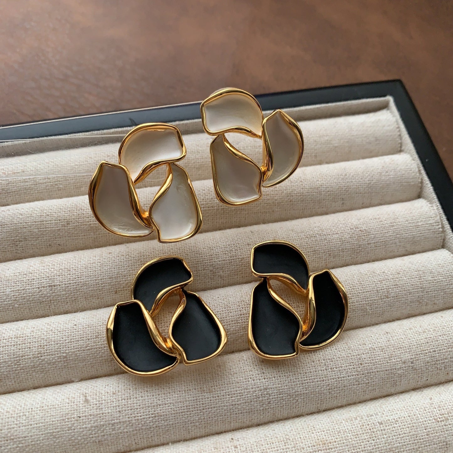 Temperament Exaggerated Drop Oil Round Sweet Simple Stud Earrings