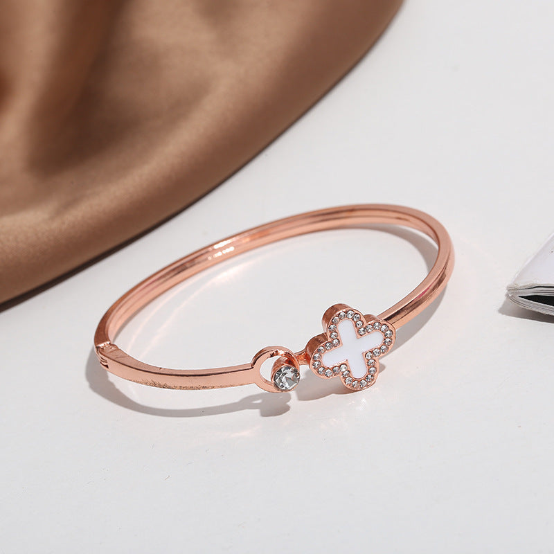 Women's Four-leaf Clover Lucky Sier Watch With Diamonds Do Bracelets