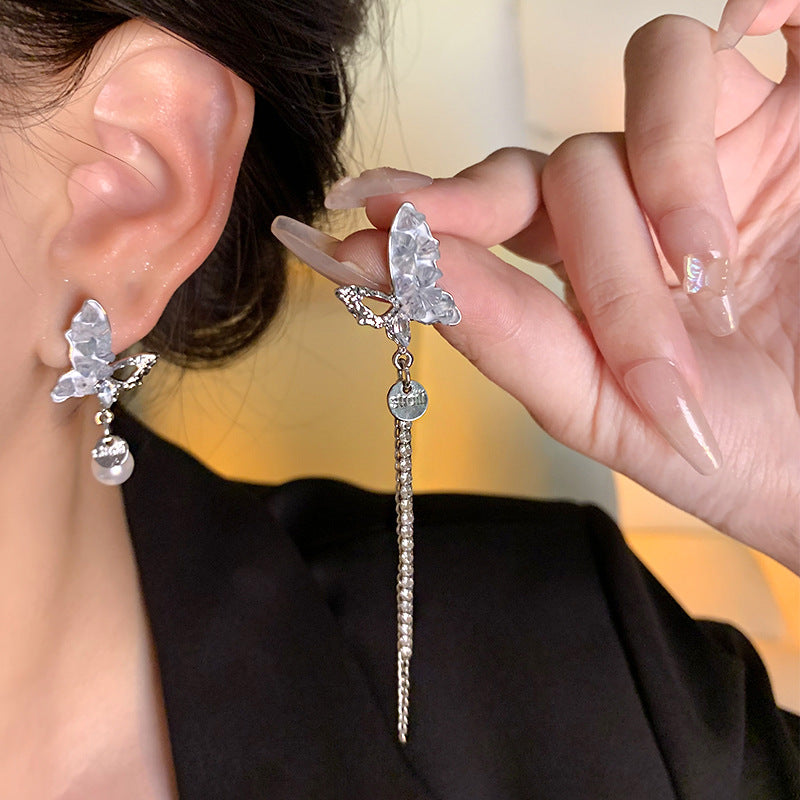 Tassel Asymmetric Butterfly Blue Diamond In The Debris Earrings