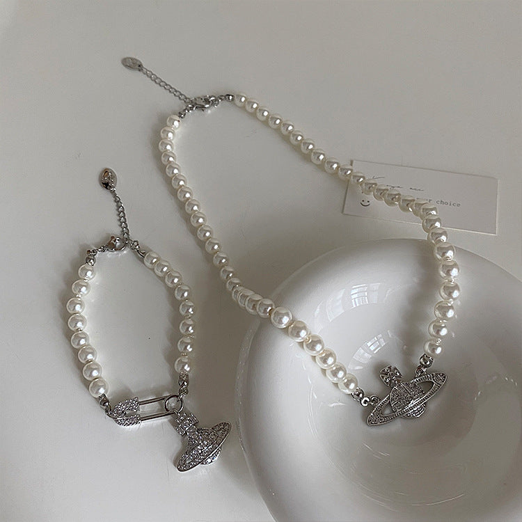 Planet Female Design Sense Niche Retro Necklaces