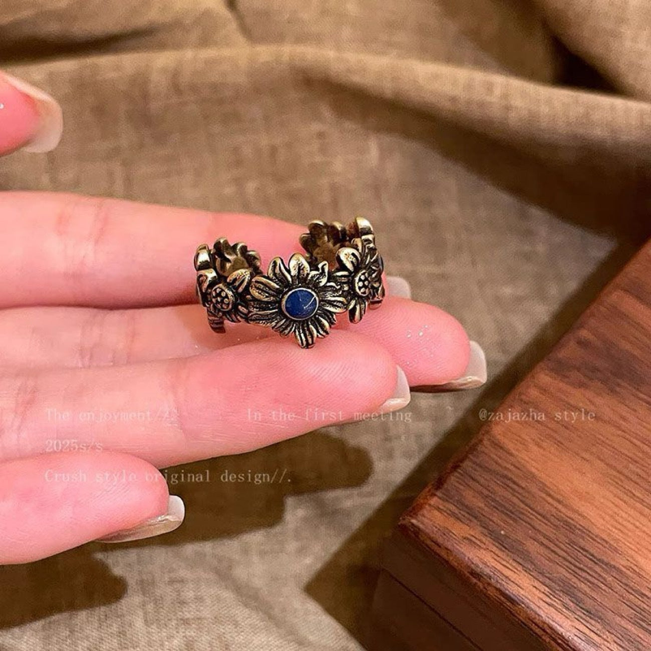 Women's Vintage Love Heart-shaped Ethnic Style Twin Ring