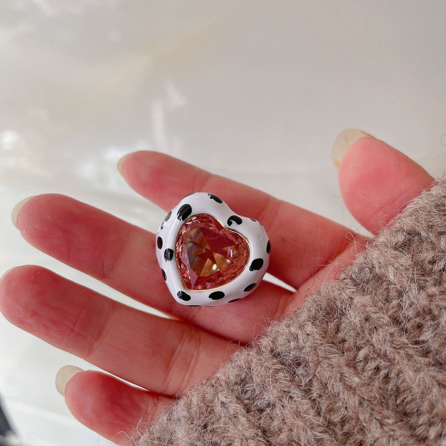 Petal Flower Female Illustration Dripping Fashionable Design Light Luxury Classic Ring