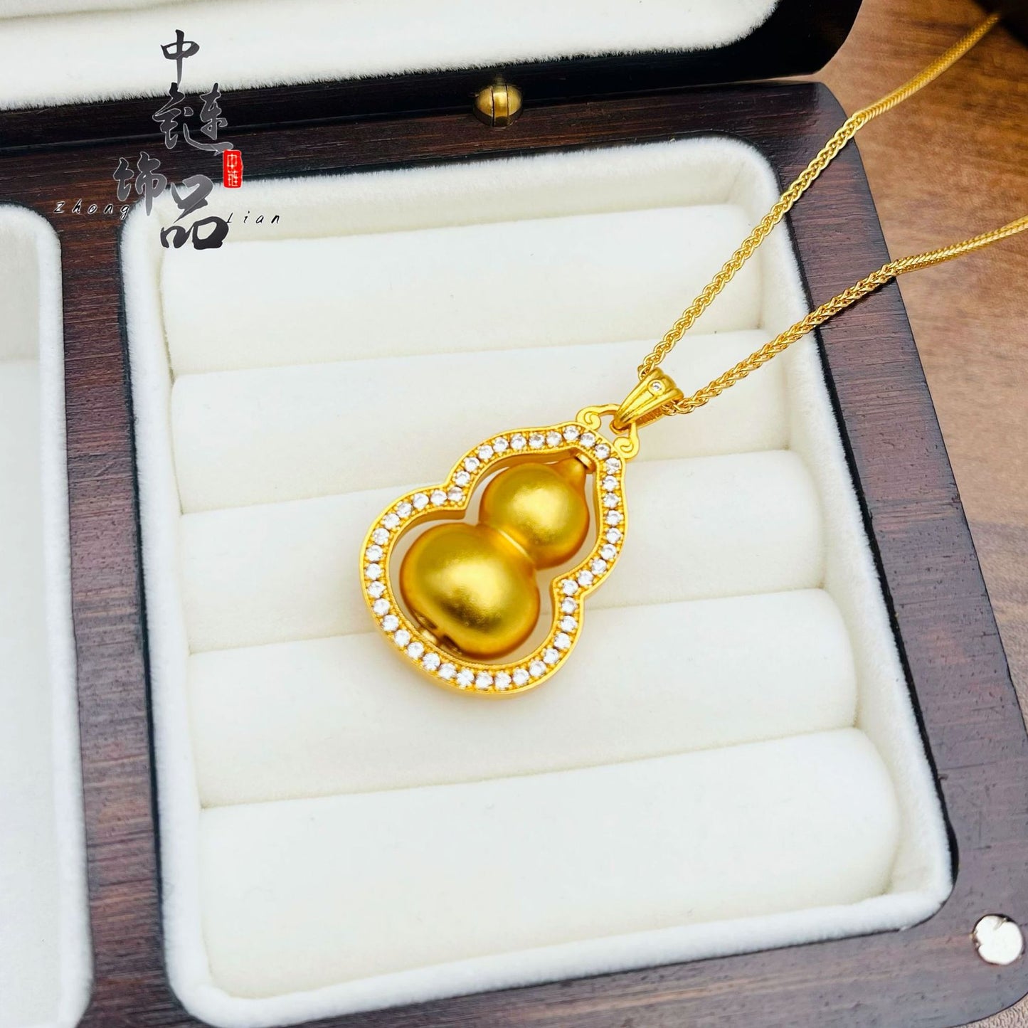 Style Alluvial Gold Rotatable Calabash Pendent Pendants