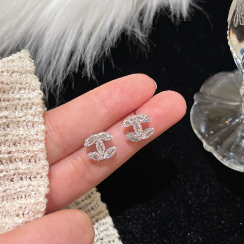 High-grade Refined Zircon Cross Shaped Female Compact Temperamental Sweet Earrings