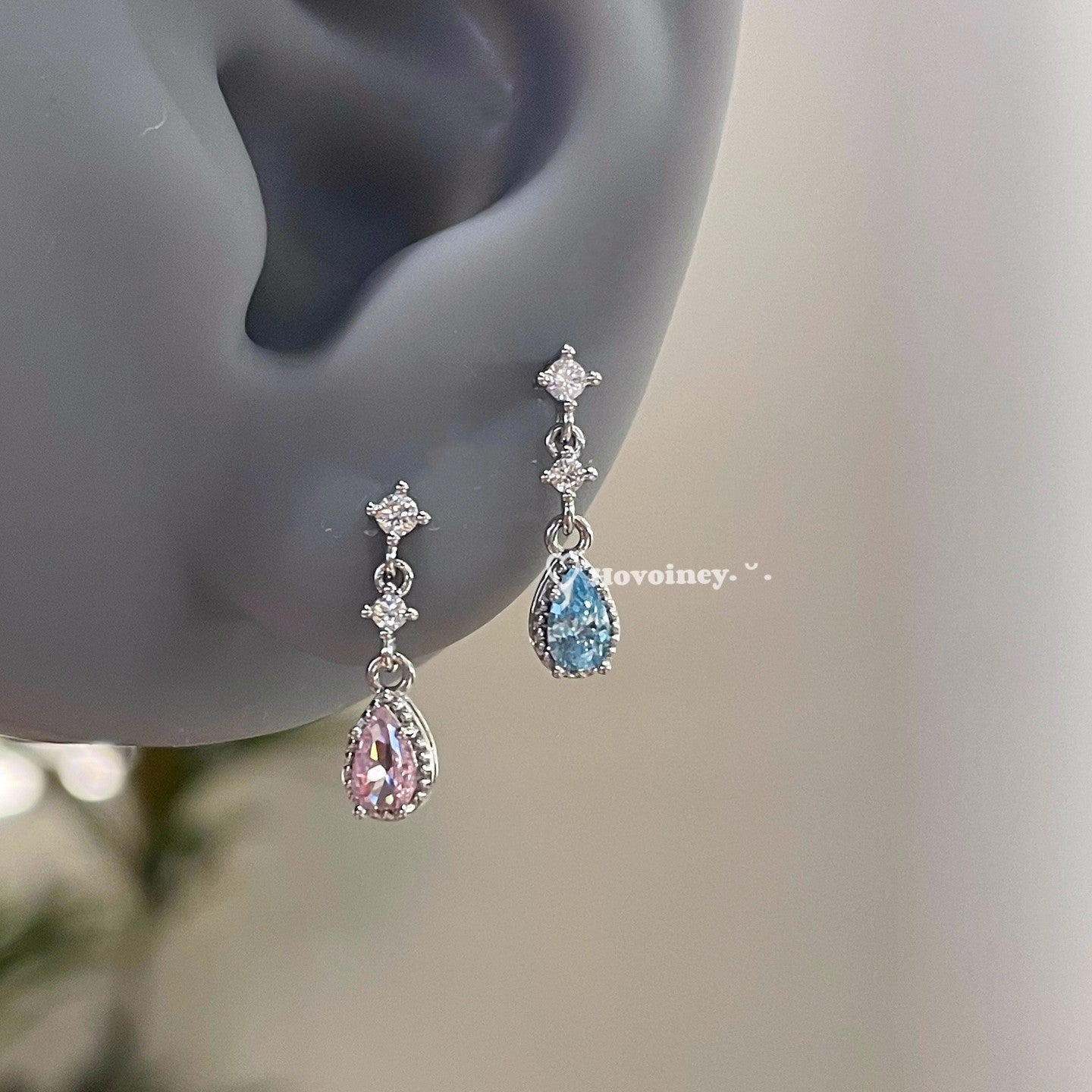 Women's Light Blue Water Drop Niche Design Zircon Stud Earrings