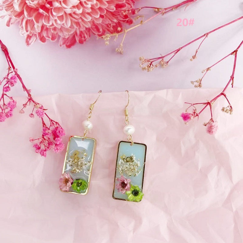 Women's Dried Flower Fresh Real Gold Foil Stud Earrings