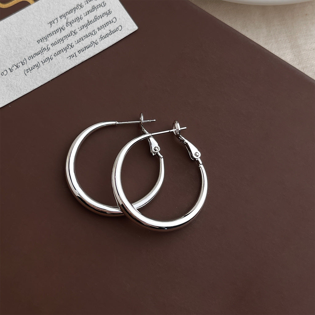 Women's Minimalist Exaggerated Big Ear Fashionable Temperament Personalized Cold Style Simple Earrings