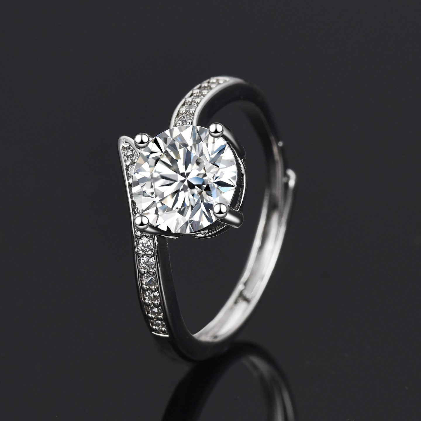 Women's Hearts Arrows Zircon 2 Karat Classic Ring