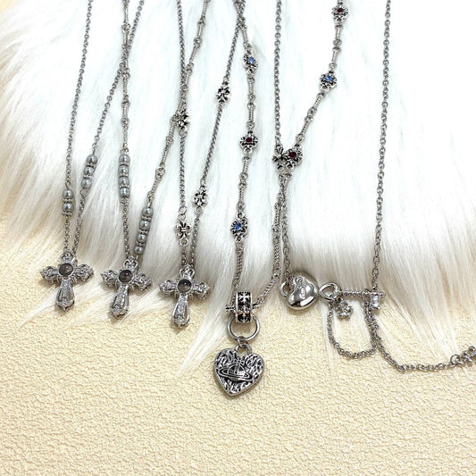 Women's Sweet Cool Retro Style Cross Zircon Clavicle Chain Trendy Necklace