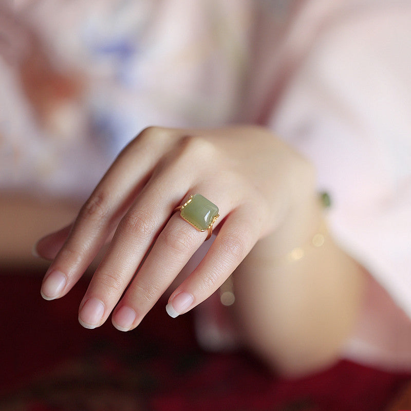 Jade Female Simple Graceful Chalcedony Emerald Rings