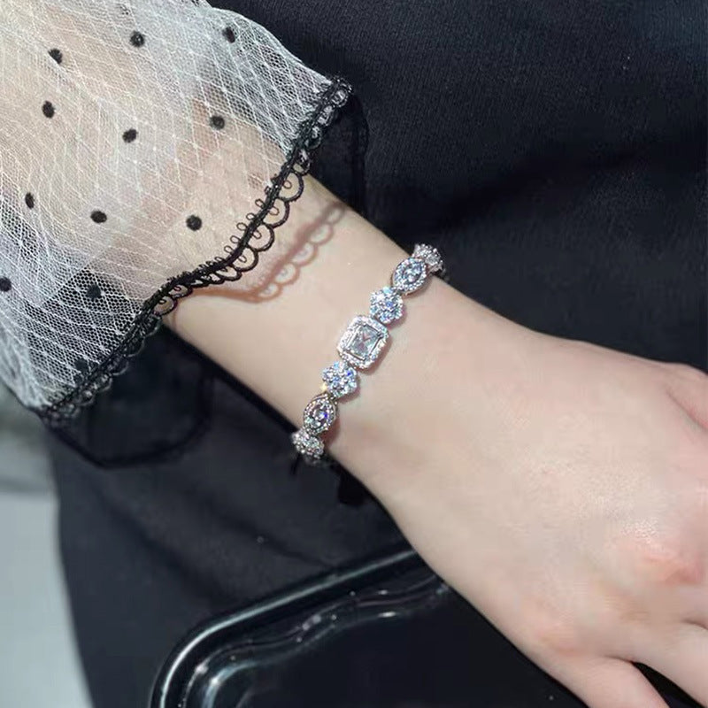 Women's Diamond Design Plated Sterling Sier Affordable Luxury Style Bracelets