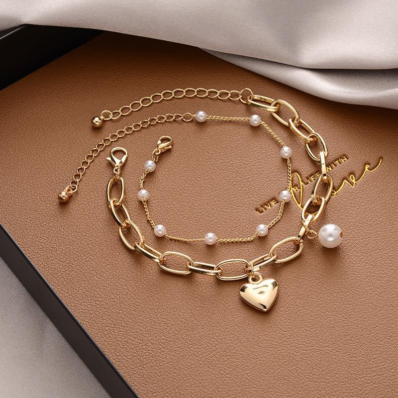 Women's Korean Pearl Simple Design Light Luxury Bracelets