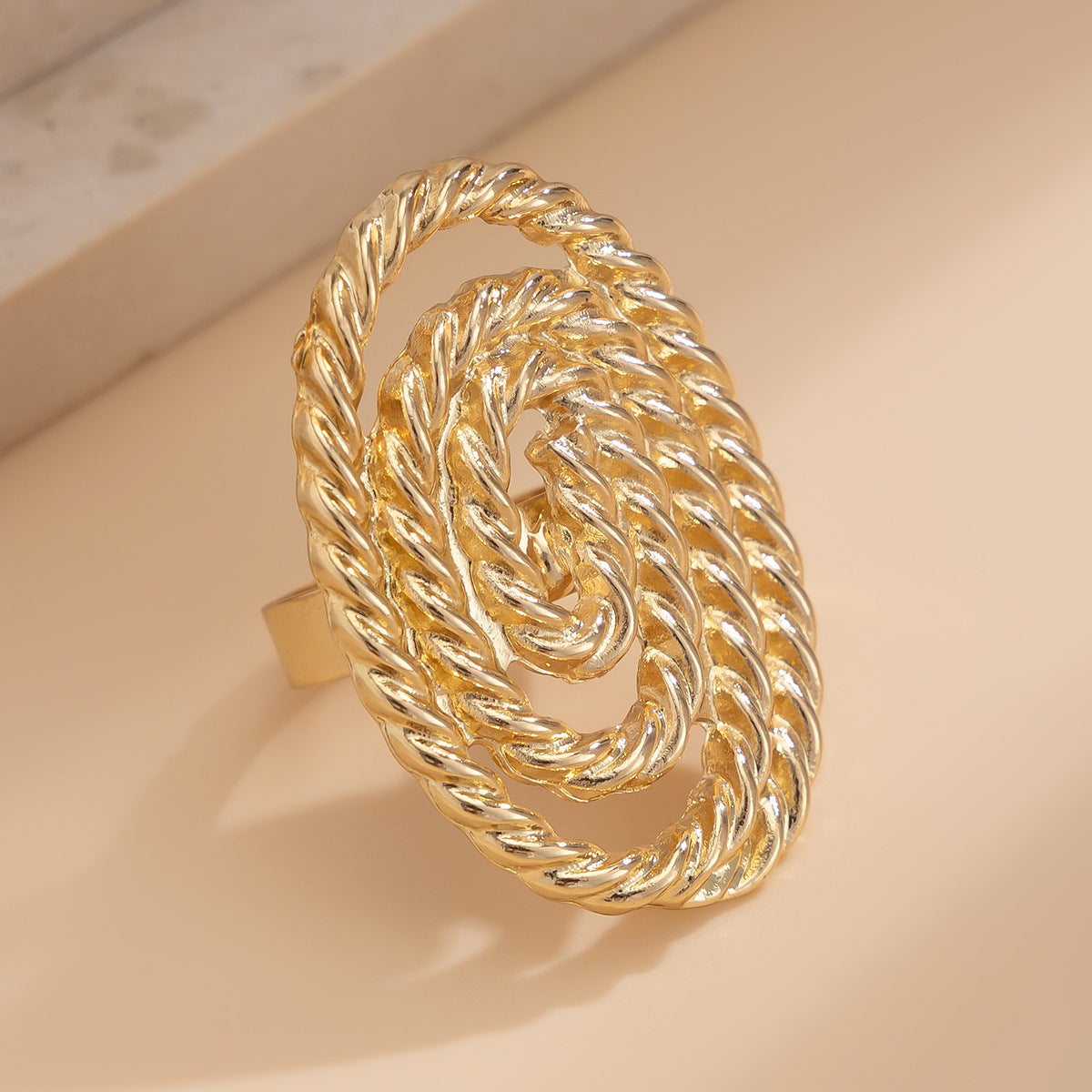 Oval Alloy Winding Geometric Corrugated Imitation Rings