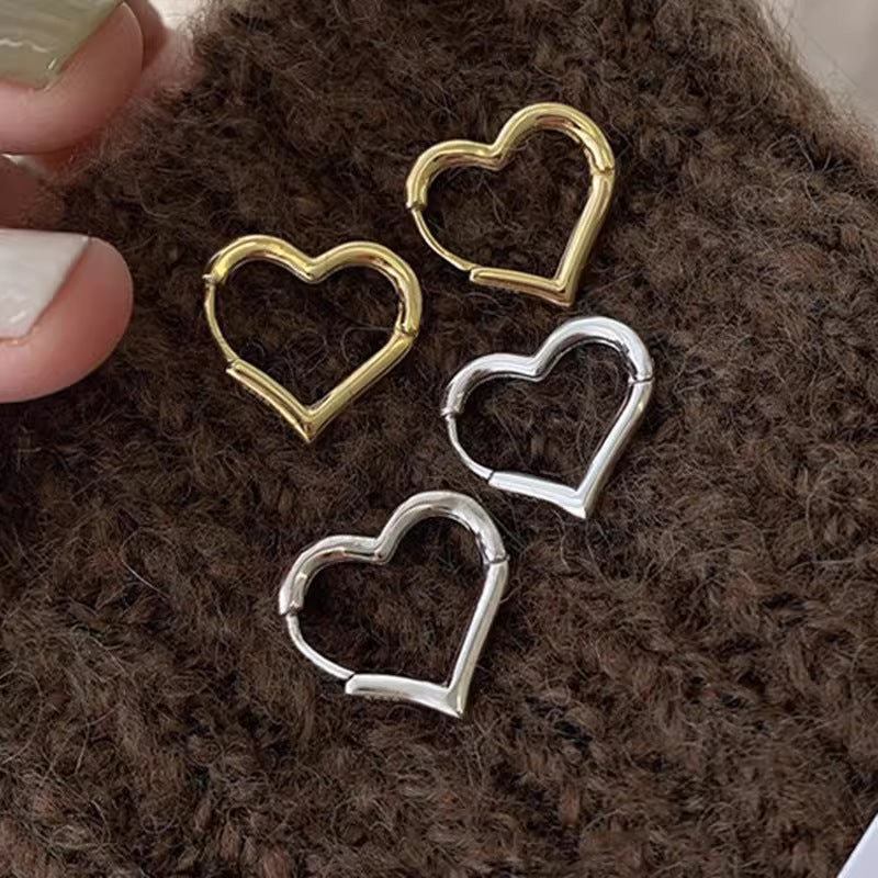 Women's Simple Hollow Heart-shaped Clip Elegant High-grade Earrings
