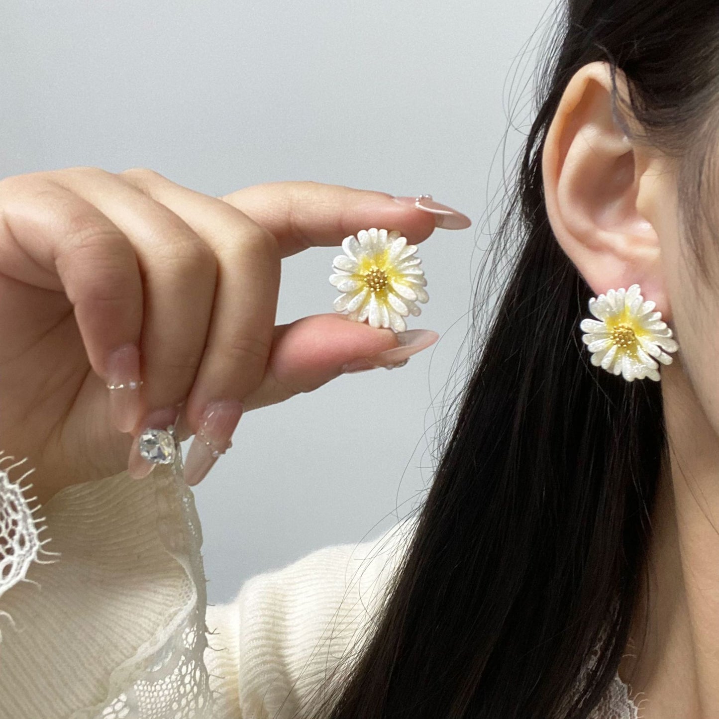 Oil Daisy Flower Female Sweet Cute Stud Earrings