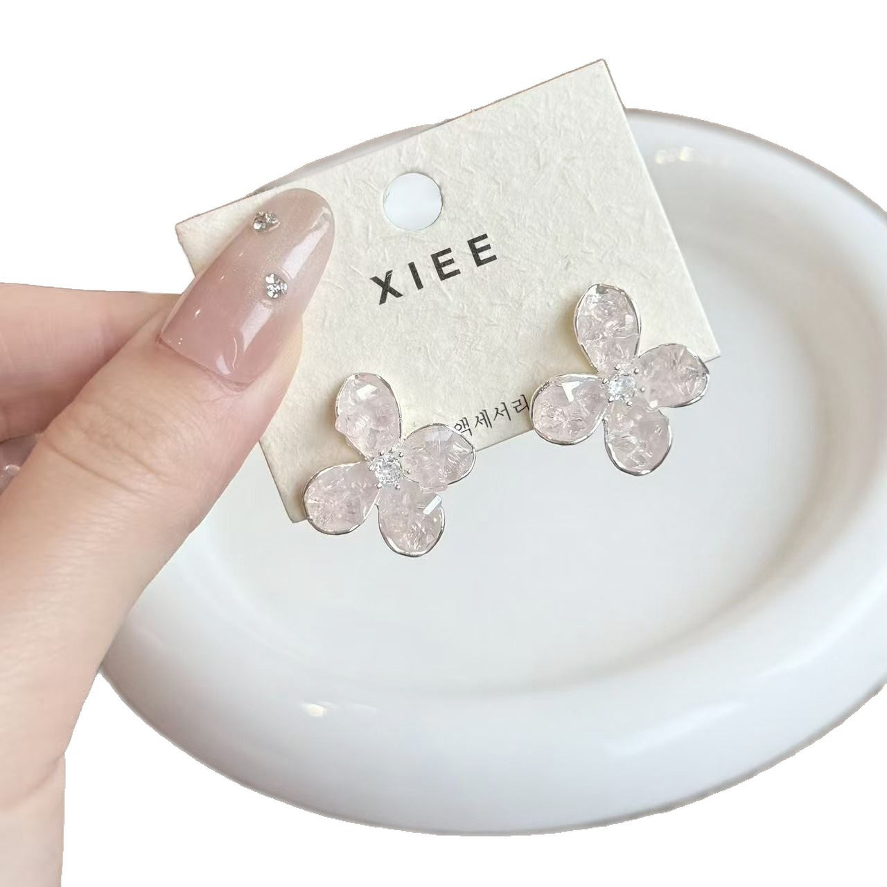 Women's Summer Sweet Pink Crystal Four-leaf Flower Design High-grade Light Luxury Rings